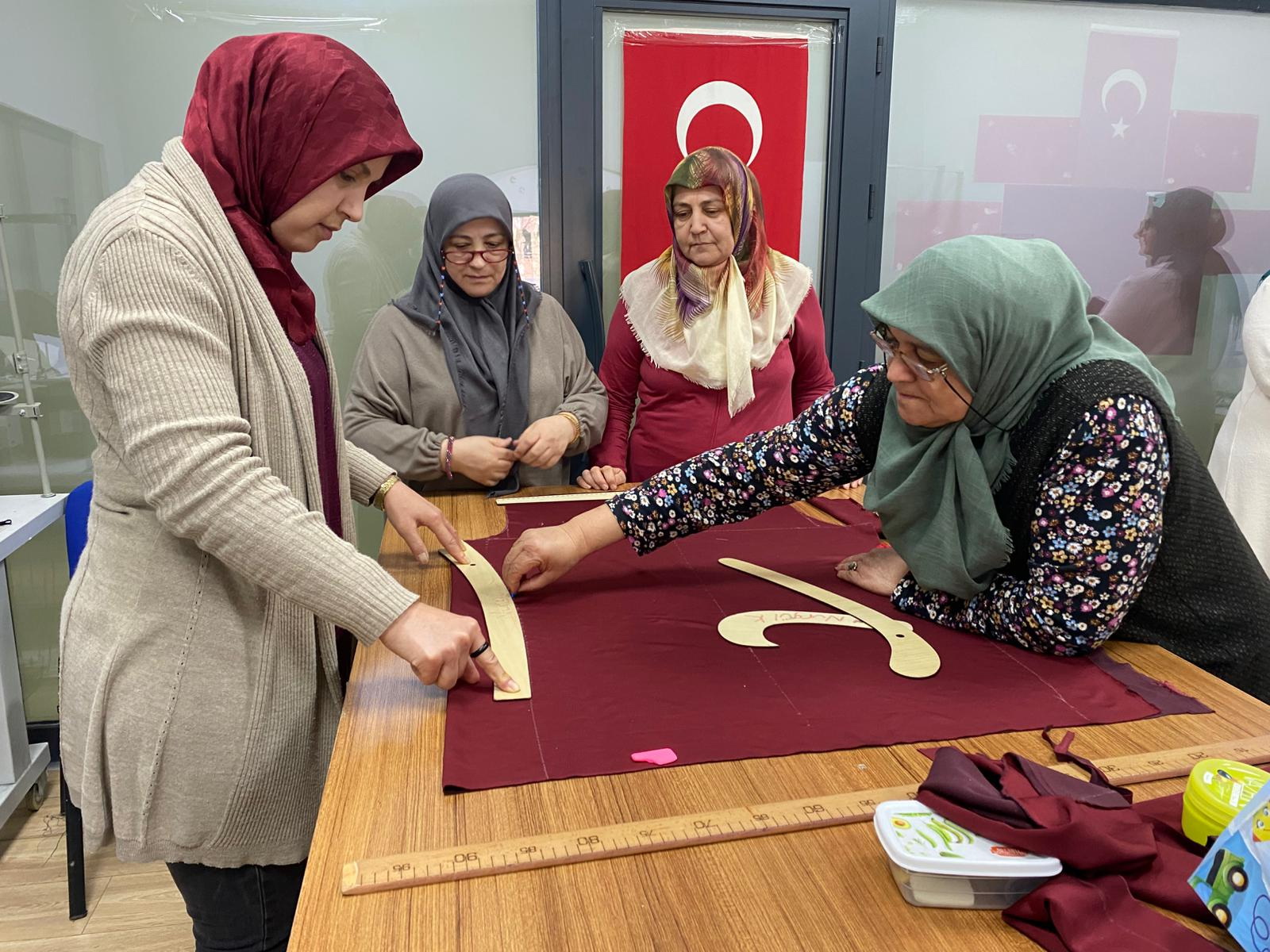 DER-MEK�te E�itim, �retim ve Dayan��ma Bir Arada