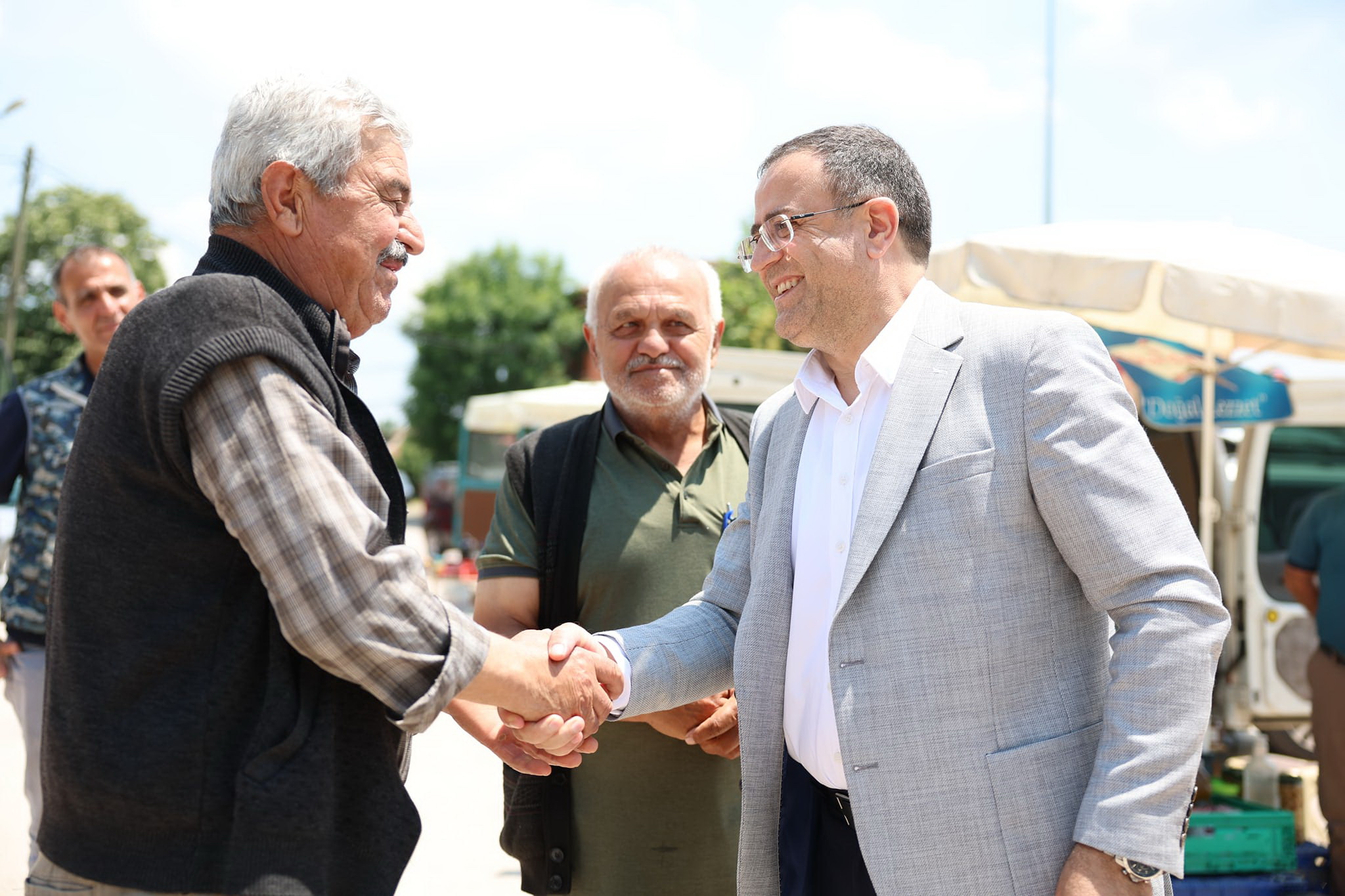 shaklarda Bakan Gkeye Youn lgi