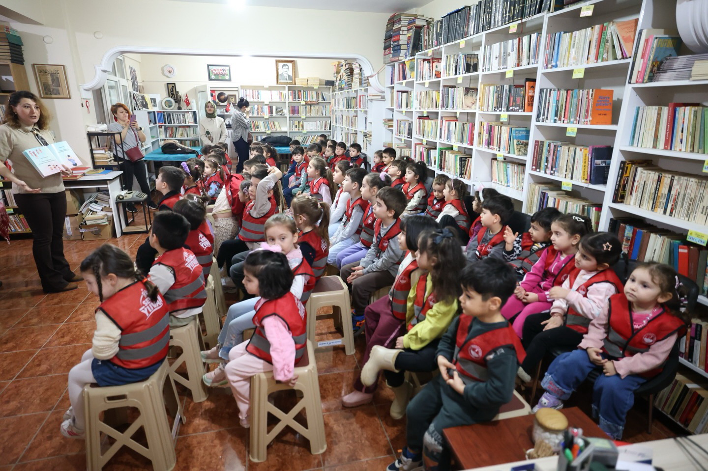 Senin Yuvan�da Kitap Sevgisi Erken Ya�ta Ba�l�yor