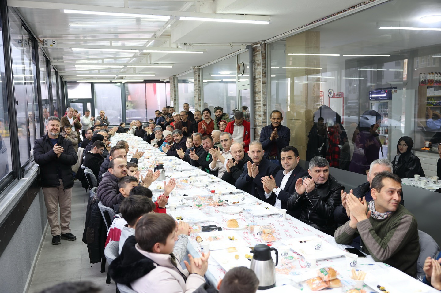 Ba�kan G�k�e�den Y���lcal�lar Derne�i�ne Ziyaret	